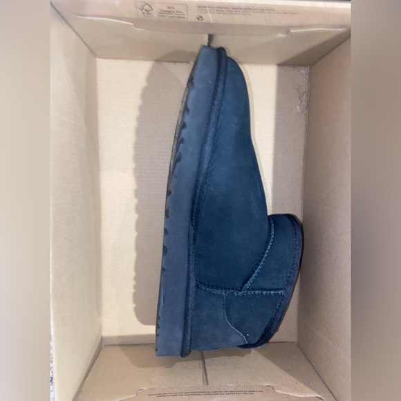 NWT Ultra Mini UGG Boots - Picture 5 of 6